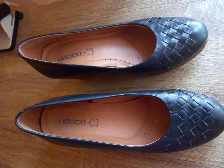 Pantofi de piele, noi,  de primavara/toamnacu platforma