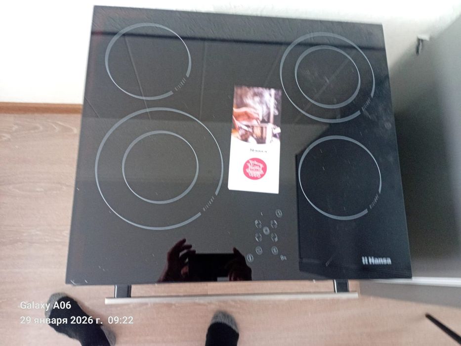 Продам духовку  с сенсорной плиткой