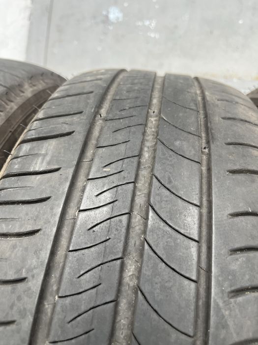 4 бр. летни гуми 205/55/16 Michelin DOT 4016 2x6 mm 2x5 mm