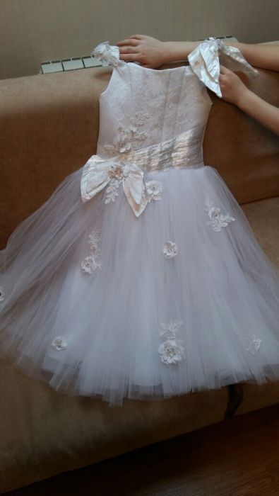 Продам очень красивое платье.