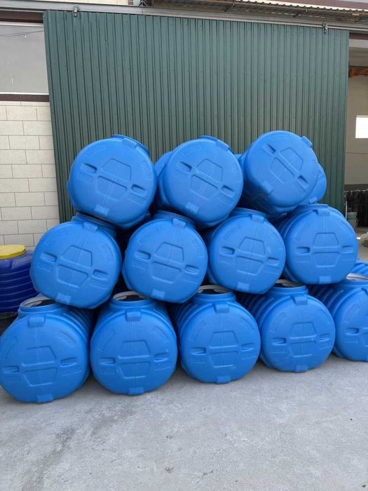 Продаем бочки, (бочка 500 литров) пластиковые