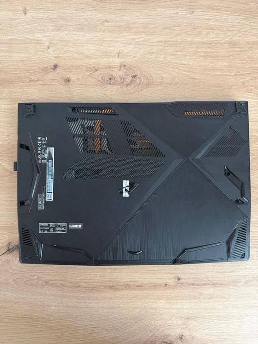 Laptop MSI GF63 Thin 10SCXR abia folosit