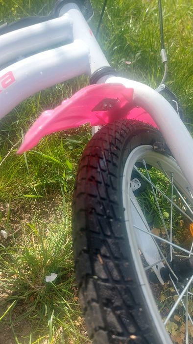 Bicicleta Tracy Nakamura pentru copii