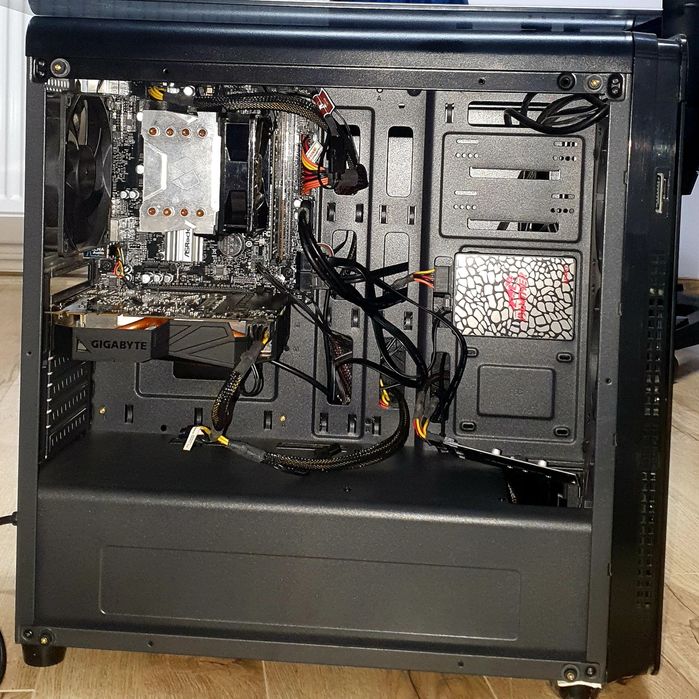 Pc Gaming I7 8700, Gtx 1070 8gb, 24gb ram  640Gb ssd, 1 Tb hdd