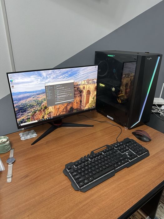 Vand PC gaming in stare foarte buna. Intel+ nVidia 500SSD 1GB HDD