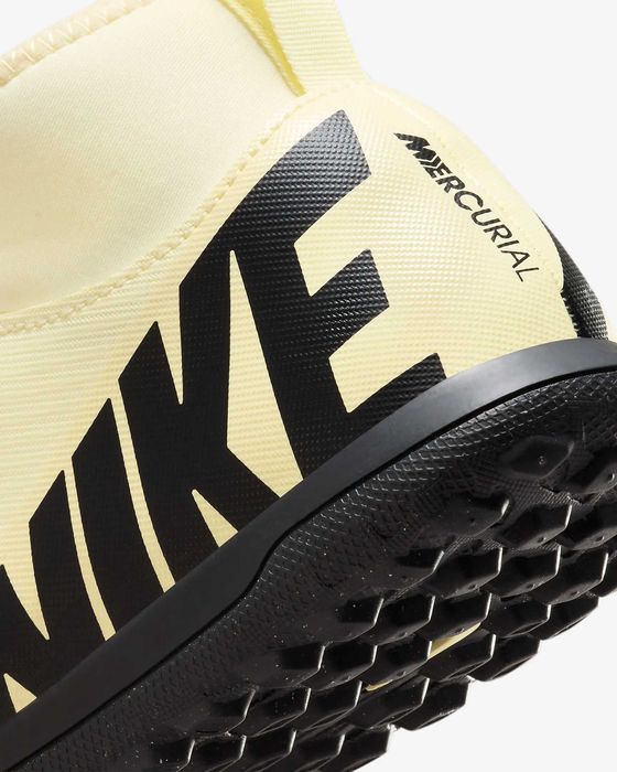 Оригинални стоножки на Nike Jr. Mercurial Superfly 9 Club! 33.50 номер