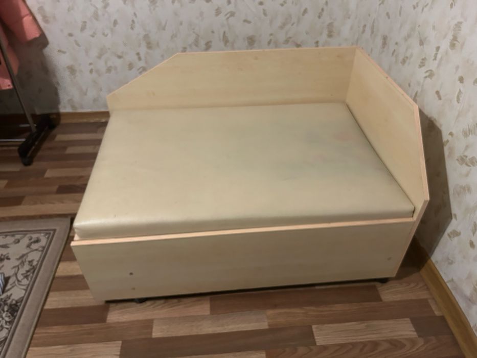 Продам кровать кубик