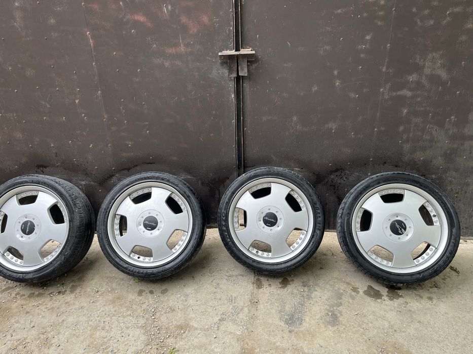 Лорензы сатылады титанка