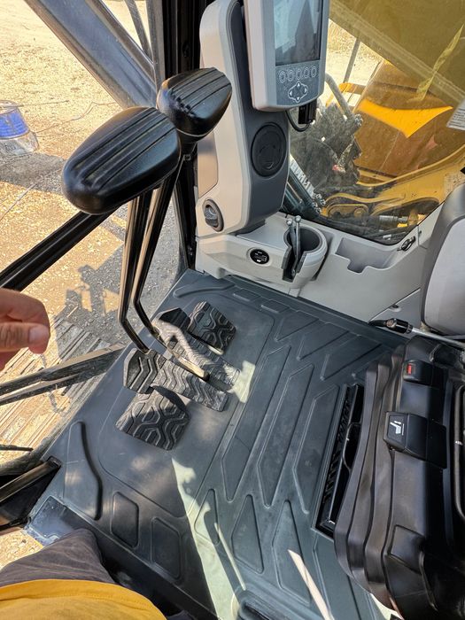 Excavator Caterpillar 330F