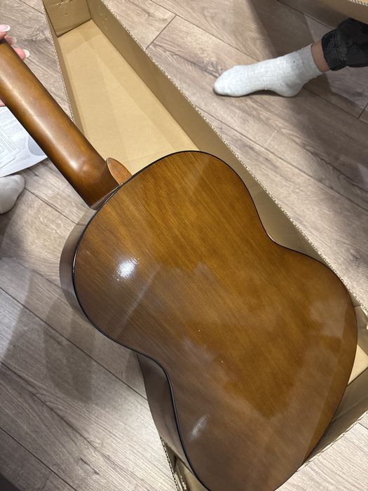 Гитара YAMAHA акустическая