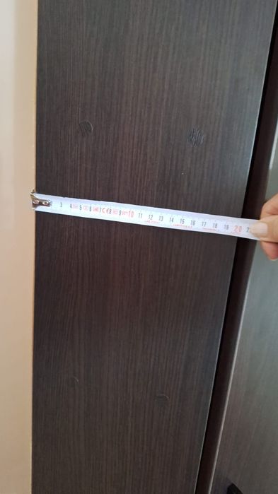Dulap pe colt foarte incapator