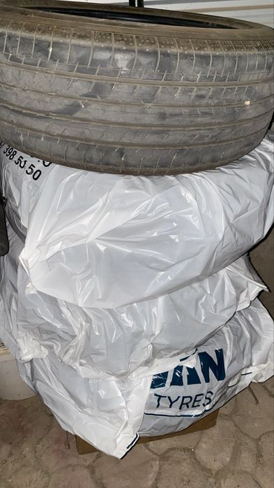 215 55 R17 летний шина камри