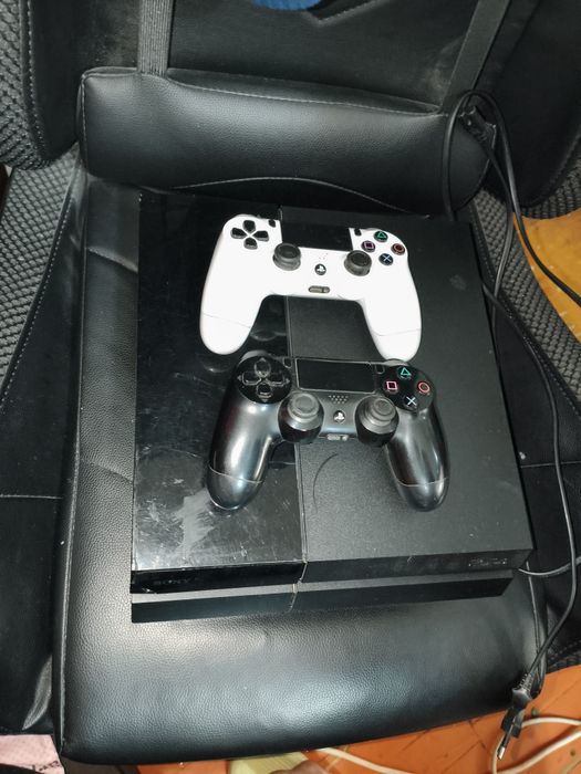 Продаю плейстейшин 4