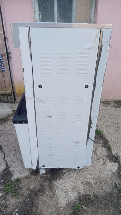 Продам мороженный аппарат