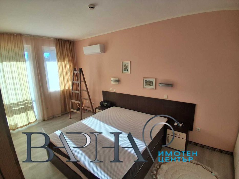 Двустаен апартамент - Ален мак