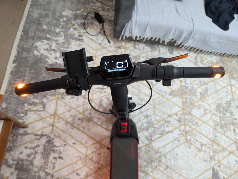 Электросамокат Segway ZT3 Pro