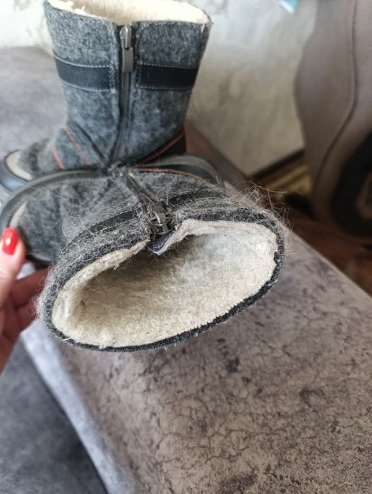 Продам детские валенки