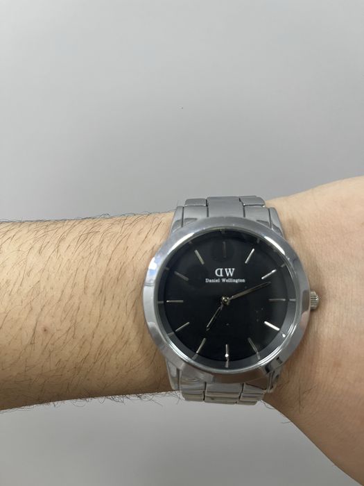 Продам мужские часы в хорошем состоянии