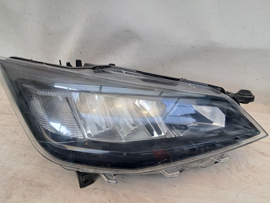 Фар Seat Ibiza 6f 2019/2023г