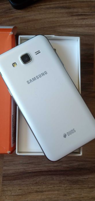 НОВ моб.телефон Samsung Galaxy J5 (2016) (SM-J510F) 16GB, черен цвят