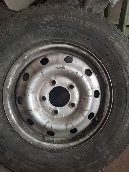 Vand roata de rezerva pentru FORD Transit,distanta intre prezoane 6/160 milimetri,dimensiuni roata 195/175 R16