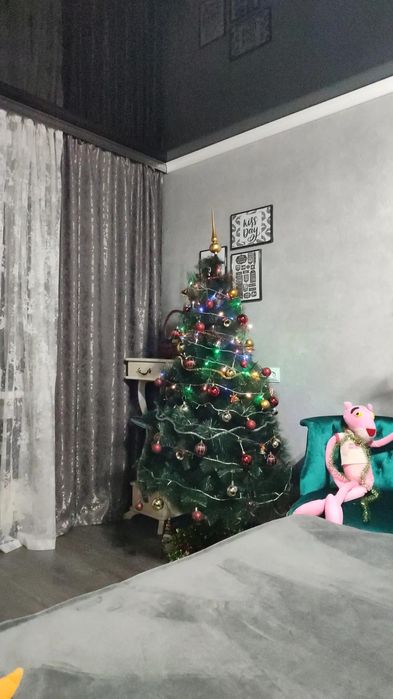 Продам елку искусственную