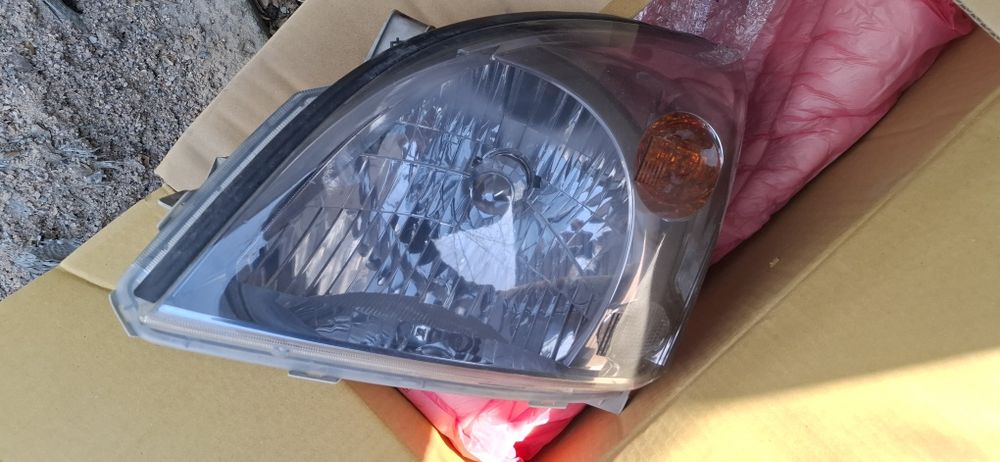 Фара TOYOTA фара