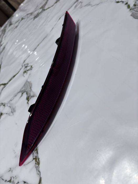 Отражатель на машину флоьсваген поло левая