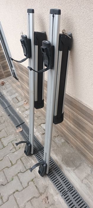 Ски -  багажник  и   греди    "Thule"