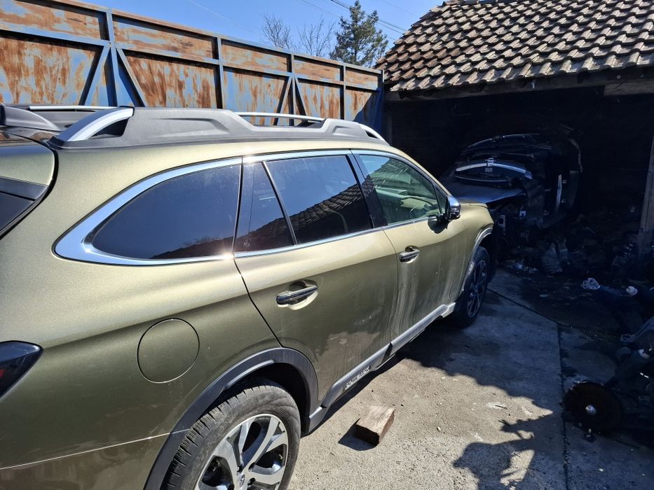 Субару Аутбек на части