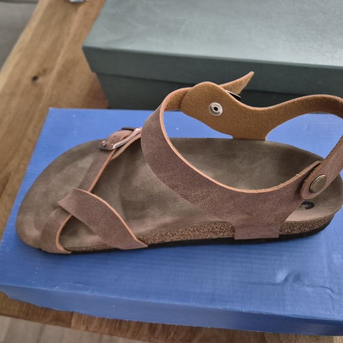 Нови сандали в кафяво