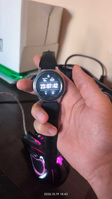 Samsung Galaxy Watch, model SM-R800