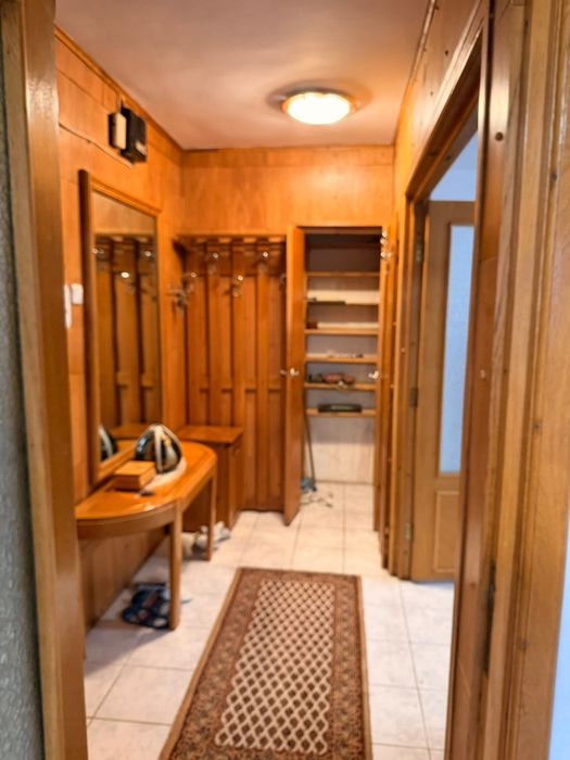 Vând apartament central