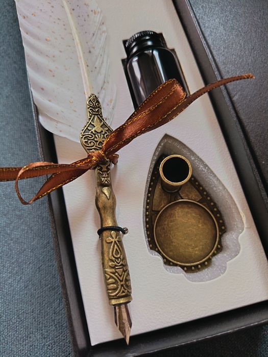 Set caligrafie cu pană, calimara și suport