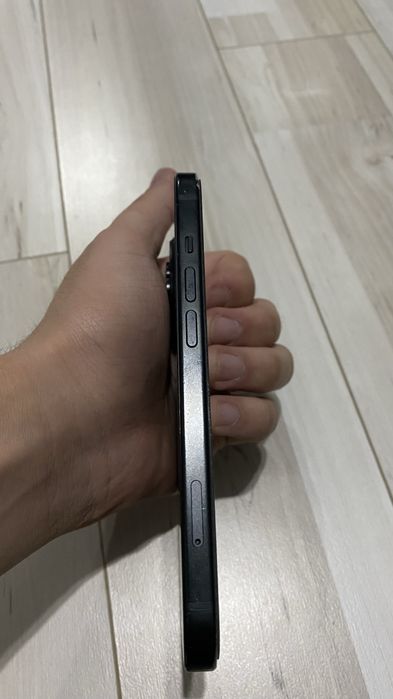 Продам айфон 15 срочно