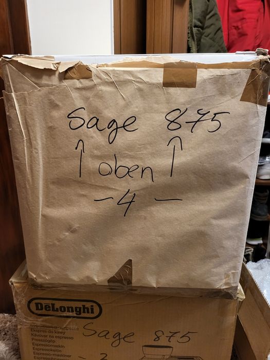 Кафемашина за еспресо  SAGE Barista Express с кафемелачка и аксесоари