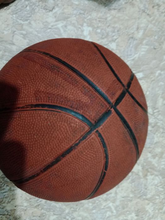 Баскетбольный мяч