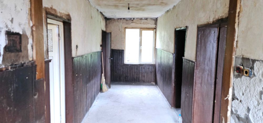 Продава се Къща в с. Кладница, Област Перник - 200 кв.м за 845 €/кв.м - Снимка #13