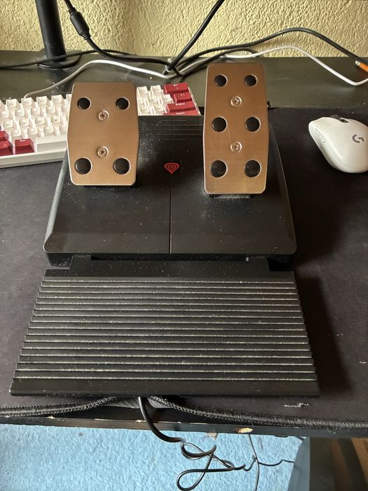 Продавам волан genesis seaborg 400 без забележка