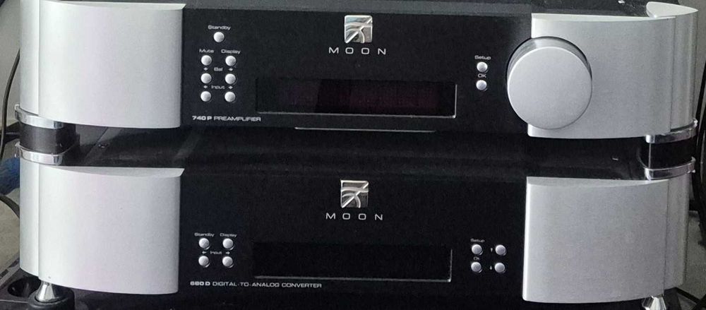 MOON by Simaudio 740P + 680D – Ex-Demo / Complete Original Packaging