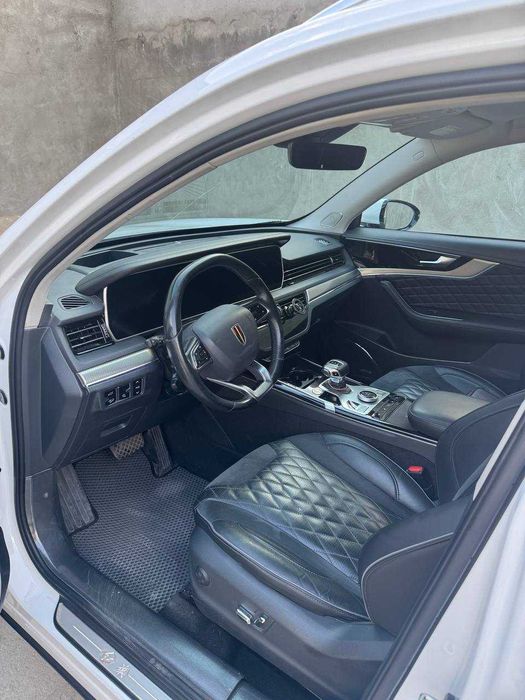 hongqi HS5.Срочно продается