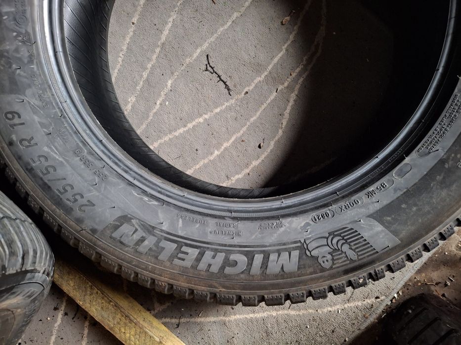 255 55 19 Michelin DOT 2021 all season NOI