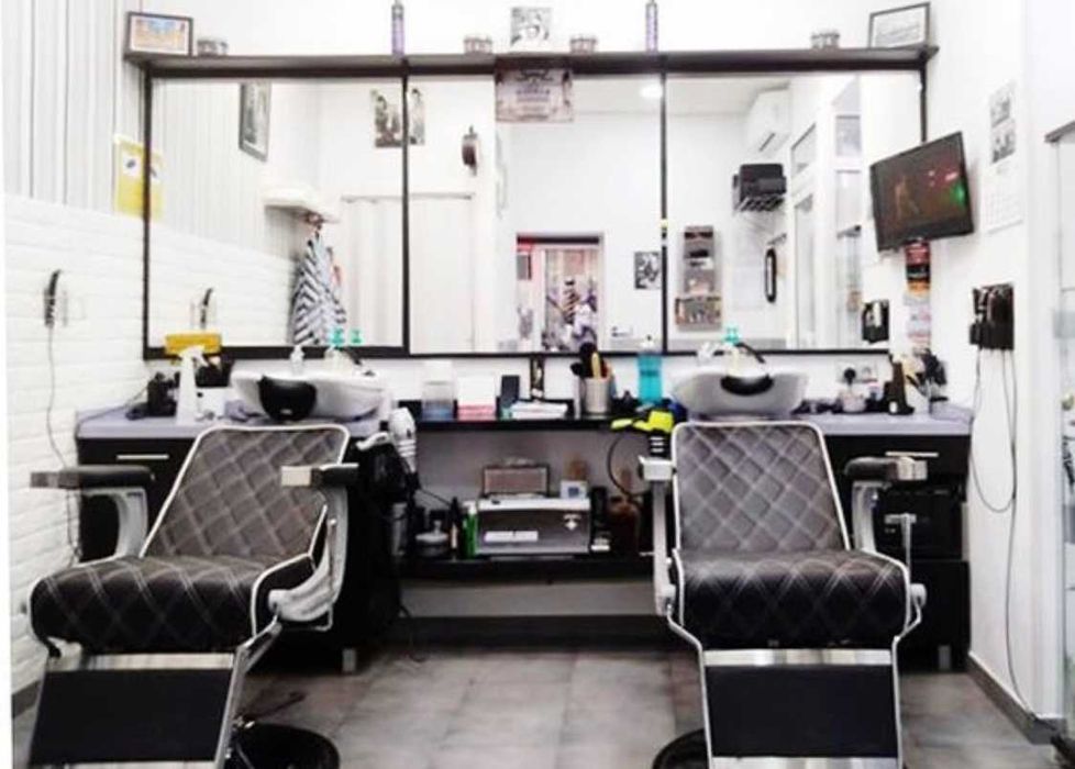 Бръснарски стол Karl - бърза доставка - наличен