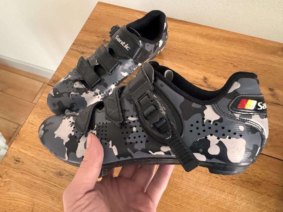 Велотуфли и шлем