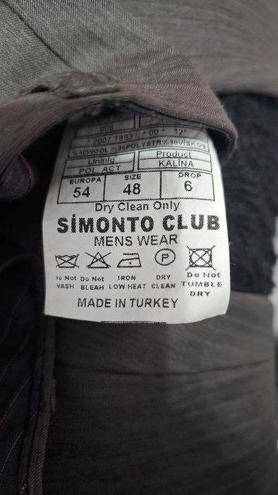 Продам мужской костюм