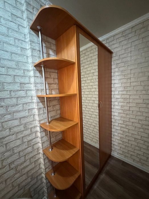 Продам прихожую для дома