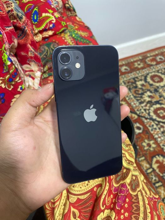 Продается Iphone 12 Продам айфон 12