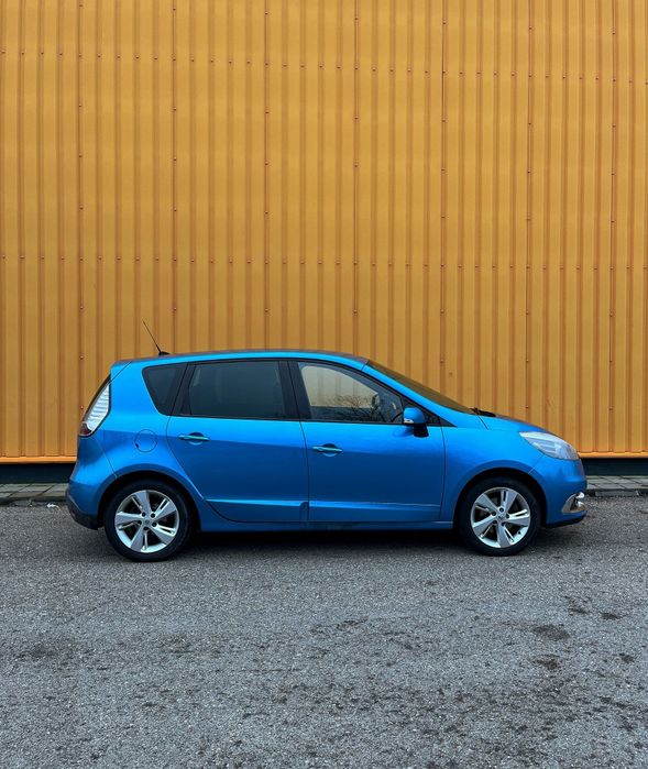 Vând Renault scenic  3