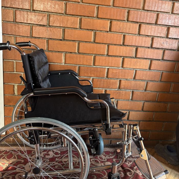 Продам коляску инвалидную