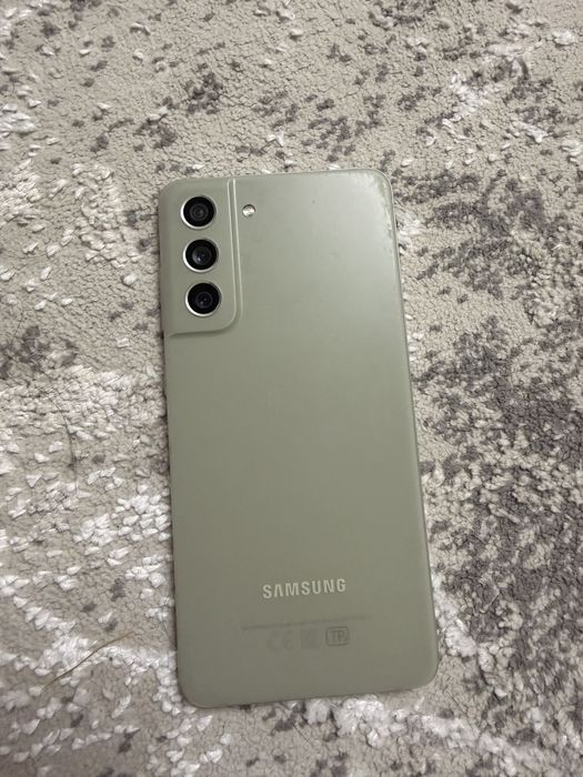 Samsung S21 FE 5G 128 ГБ